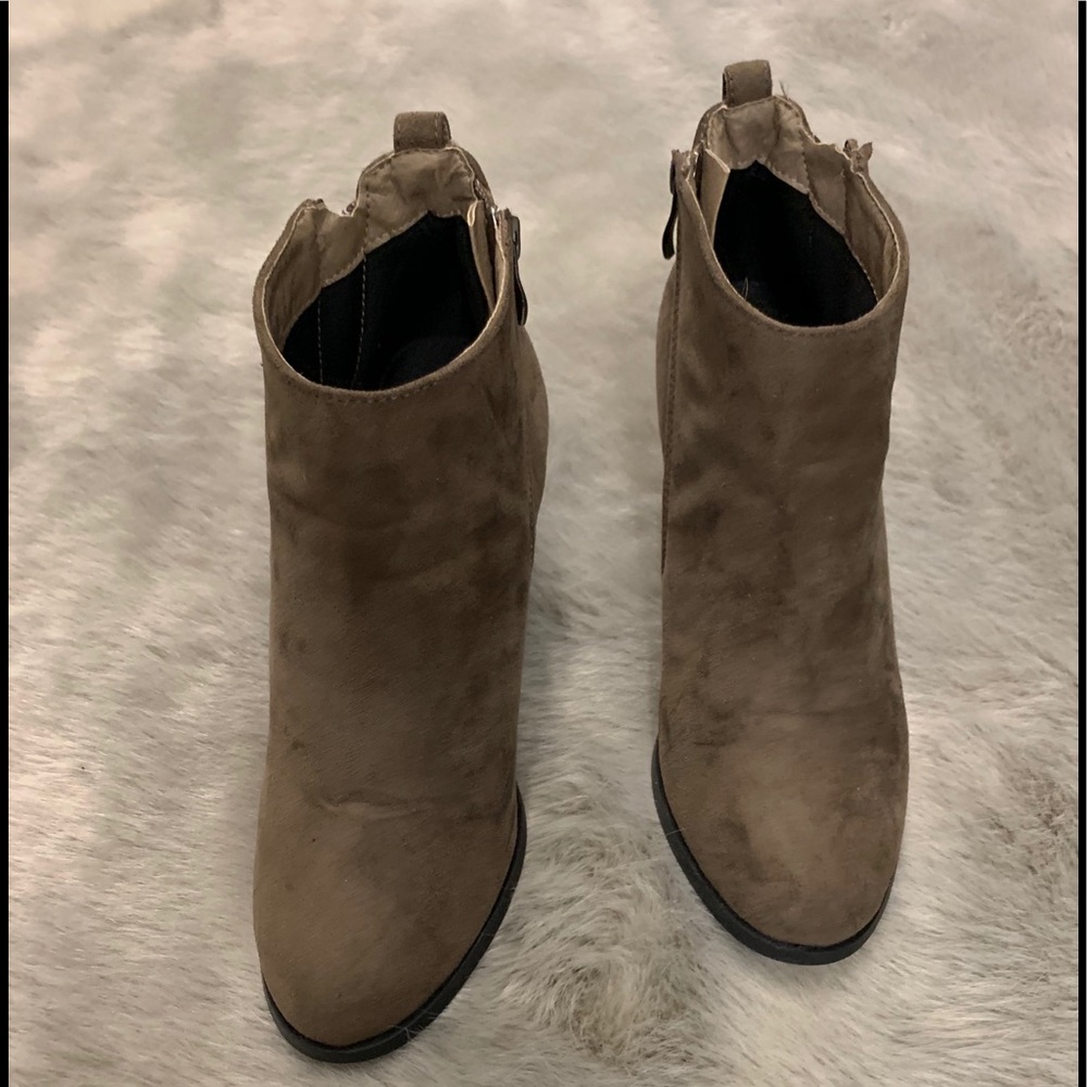 Bucco boots